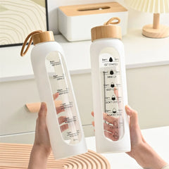 Bouteilles d'eau en verre marquées dans le temps, 32oz, 1l, bouteille de boisson Portable, couvercle en bambou, sans plomb, bouteille de Sport de motivation, manchon en Silicone