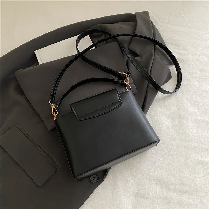 Fashionable mini suede bag for women, faux suede tote bag, decorative handbag with locking buckle, shoulder bags 