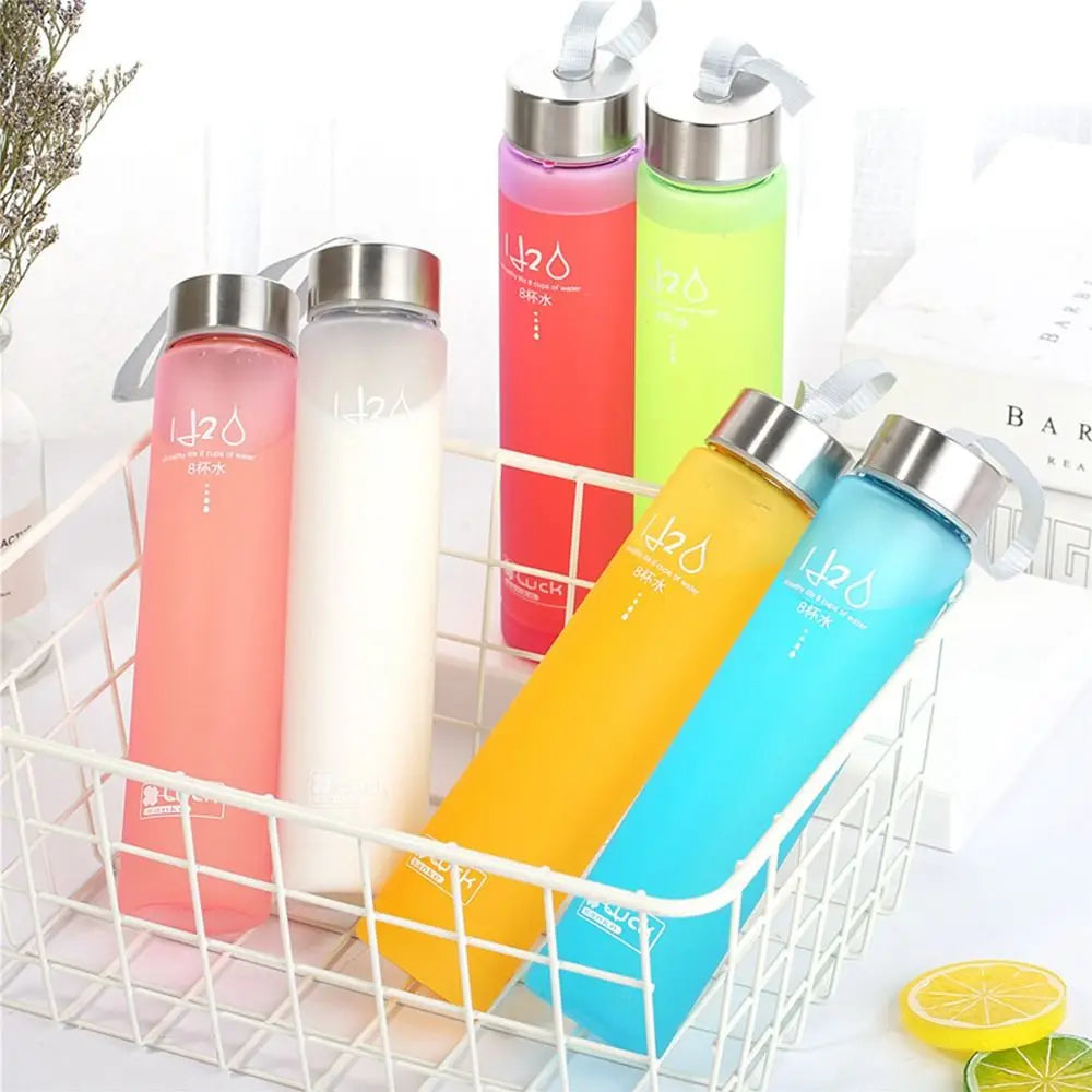 Bouteille d'eau conviviale rée en plastique pour filles et garçons, bouilloire de sport portable et étanche, 280ml