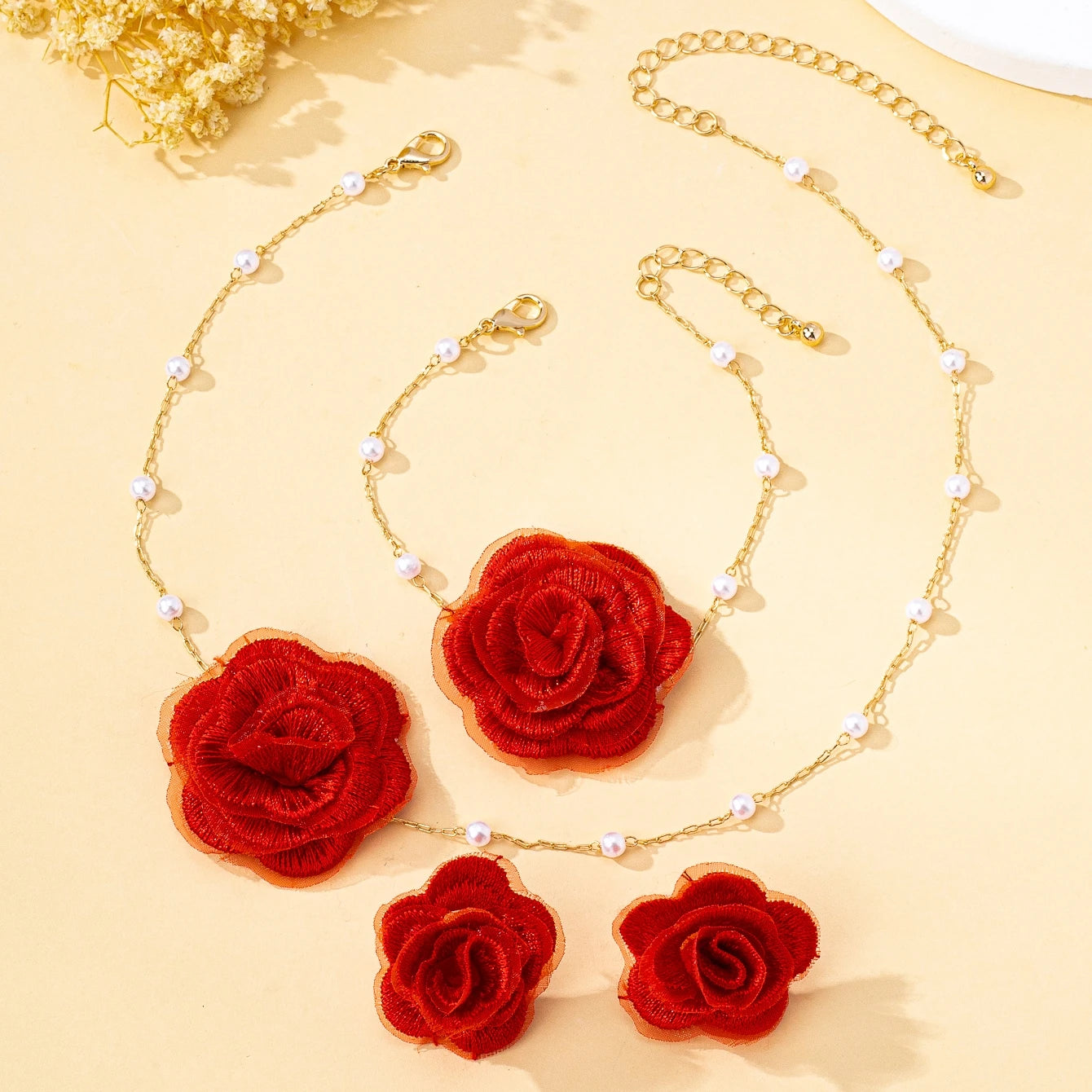 Ensemble de bijoux pour femmes, tissu élégant, fleur, Imitation de perles, collier, Bracelet, boucles d'oreilles, bijoux bohème pour usage quotidien et vacances