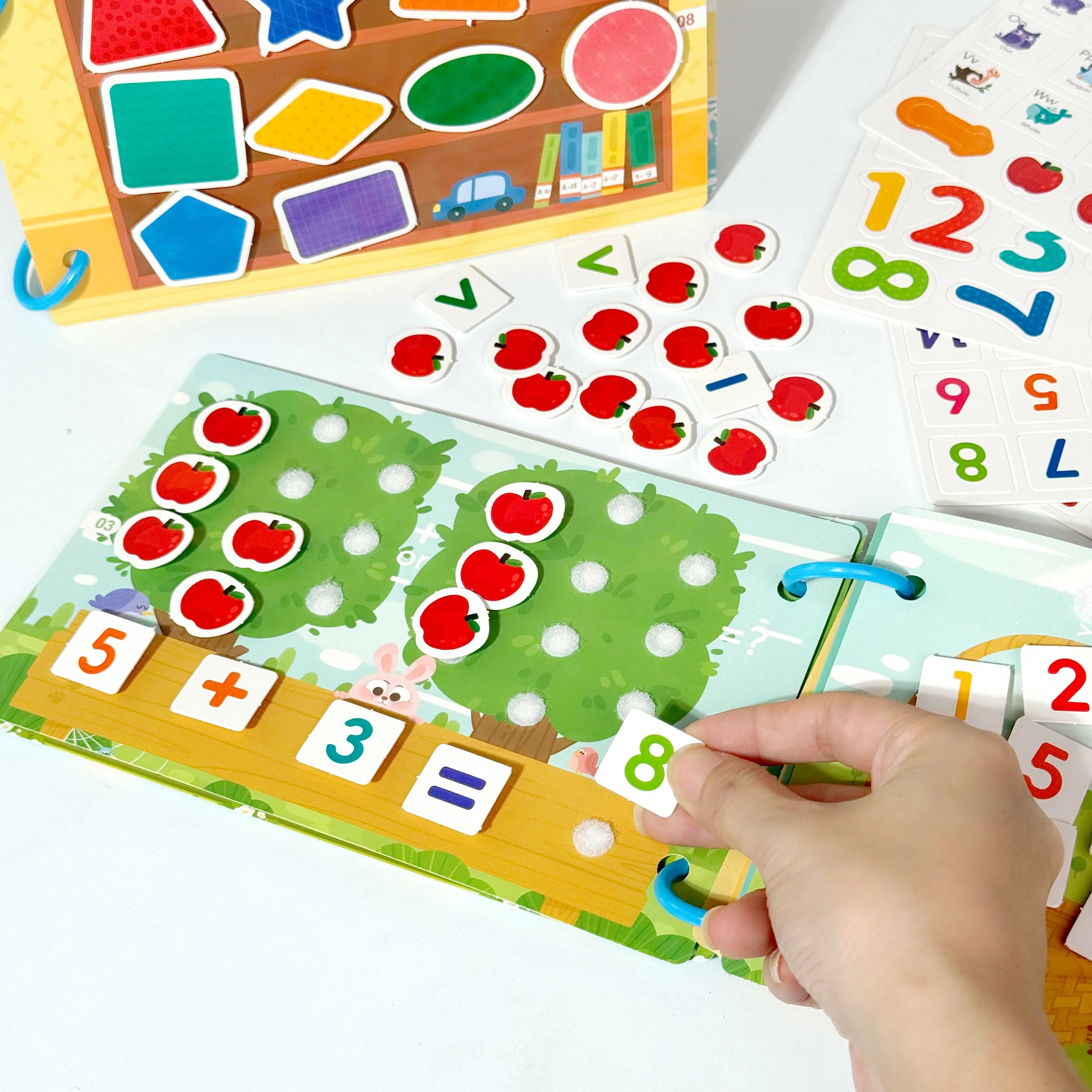 Livre silencieux de l'heure météo, jouets interactifs d'éveil éducatif pour enfants, comprenant la cognition météo, l'apprentissage des dates, les opérations numériques, la correspondance des formes et autres thèmes,