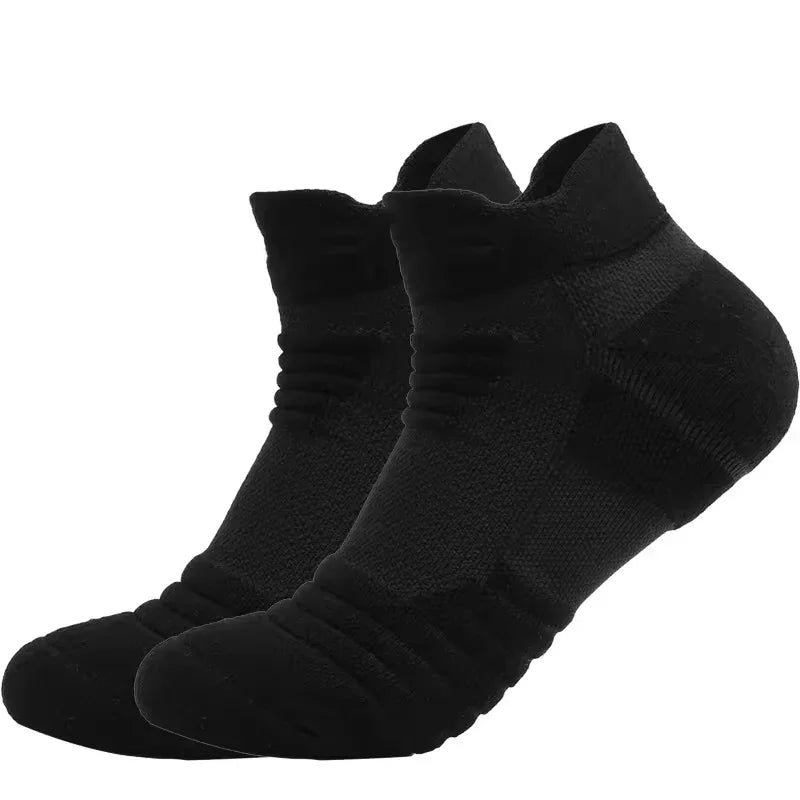 3 pairs of men's comfortable cushioned athletic socks for outdoor sports