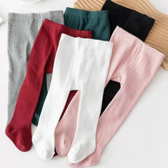 A pair of full-leg baby leggings suitable for boys and girls aged 0 to 4 years, available in five colors.