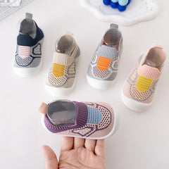 Nouvelles chaussures pour enfants en bas âge frappé printemps et automne décontracté polyvalent bébé chaussures semelle souple coup