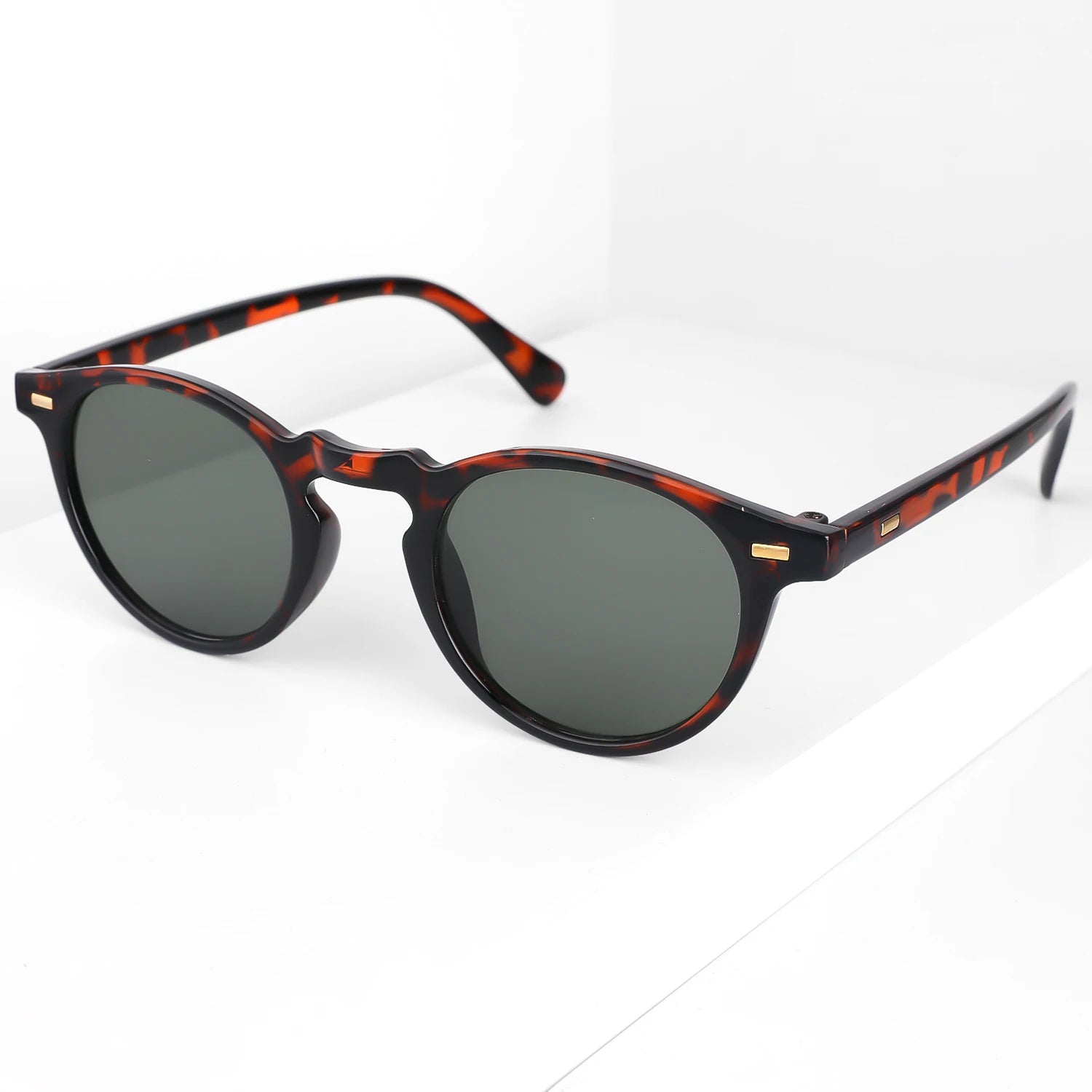 Petites lunettes de soleil rondes lunettes de soleil élégantes pour hommes et femmes rétro classique sélection multi-styles voyage Shopping randonnée UV400