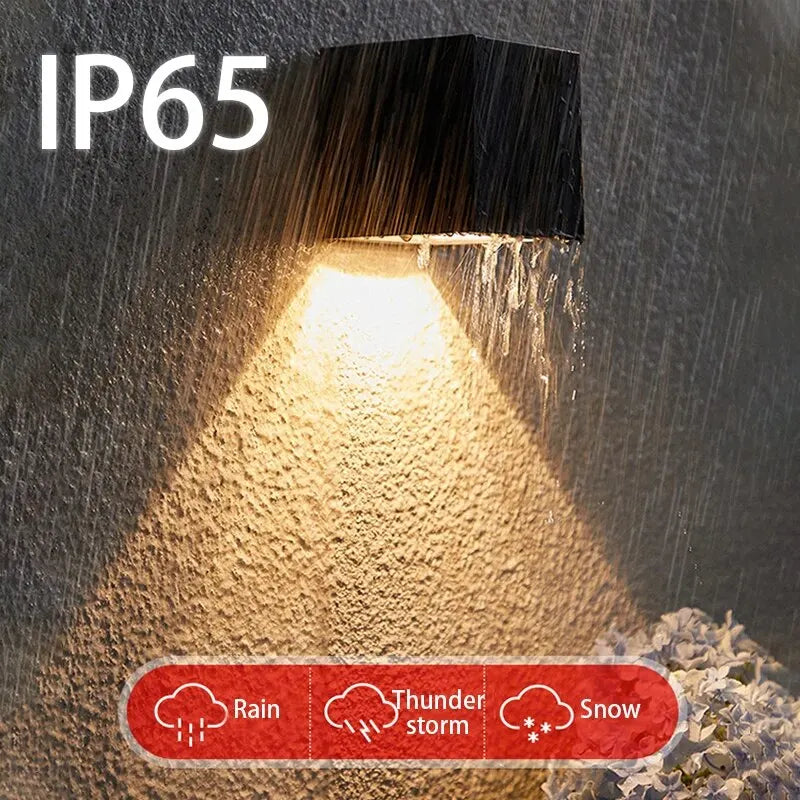 Applique Murale Solaire à LED avec Capteur de Soleil, Imperméable Conforme à la Norme IP65, Luminaire Décoratif d'Extérieur, Idéal pour un Jardin, une Cour, un délégations ou une Clôture