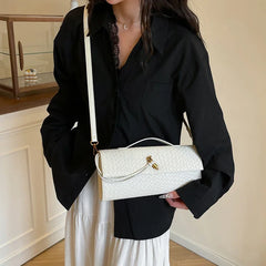 Elegant designer-inspired women's handbag - Luxury branded leather shoulder tote with optional shoulder strap 