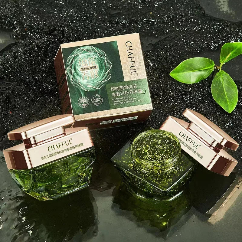 Effective and revitalizing face cream, beauty, lifting, brightening, moisturizing, skincare, Korean makeup