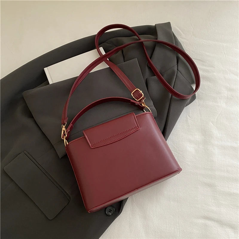 Fashionable mini suede bag for women, faux suede tote bag, decorative handbag with locking buckle, shoulder bags 