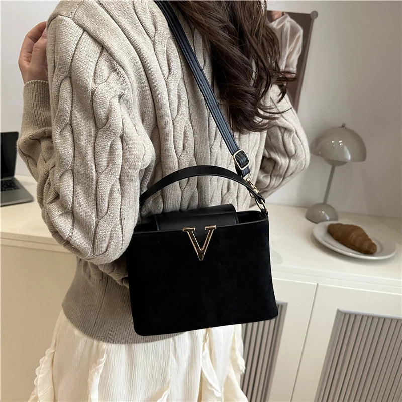 Fashionable mini suede bag for women, faux suede tote bag, decorative handbag with locking buckle, shoulder bags 
