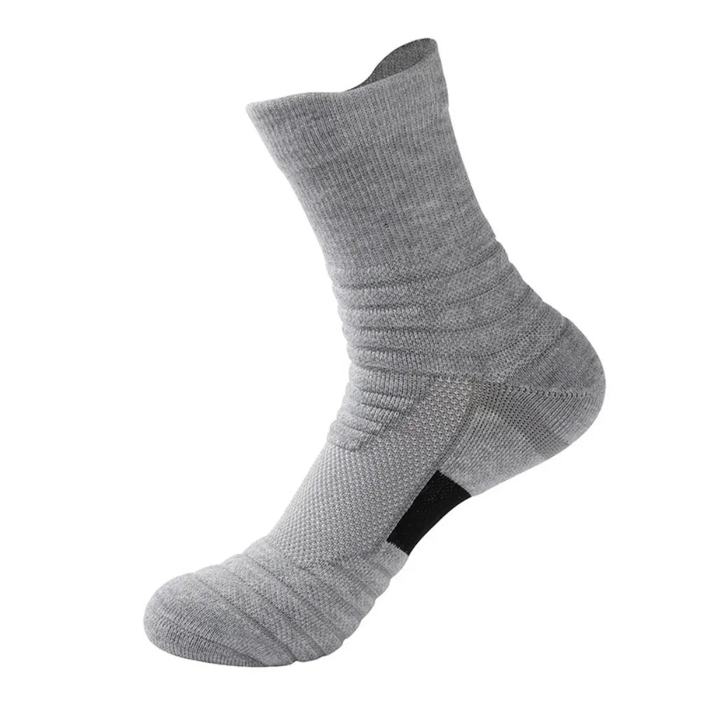 3 pairs of men's comfortable cushioned athletic socks for outdoor sports