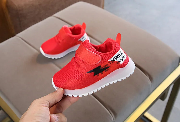 Chaussures lumineuses pour enfants garçons et filles baskets en maille légère brillante baskets lumineuses pour petits enfants chaussures lumineuses LED pour enfants