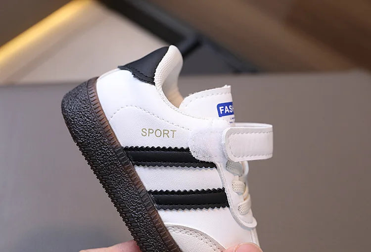 Chaussures de marche pour bébés et enfants, baskets blanches antidérapantes, décontractées, respirantes, de Sport en plein air, pour garçons et filles