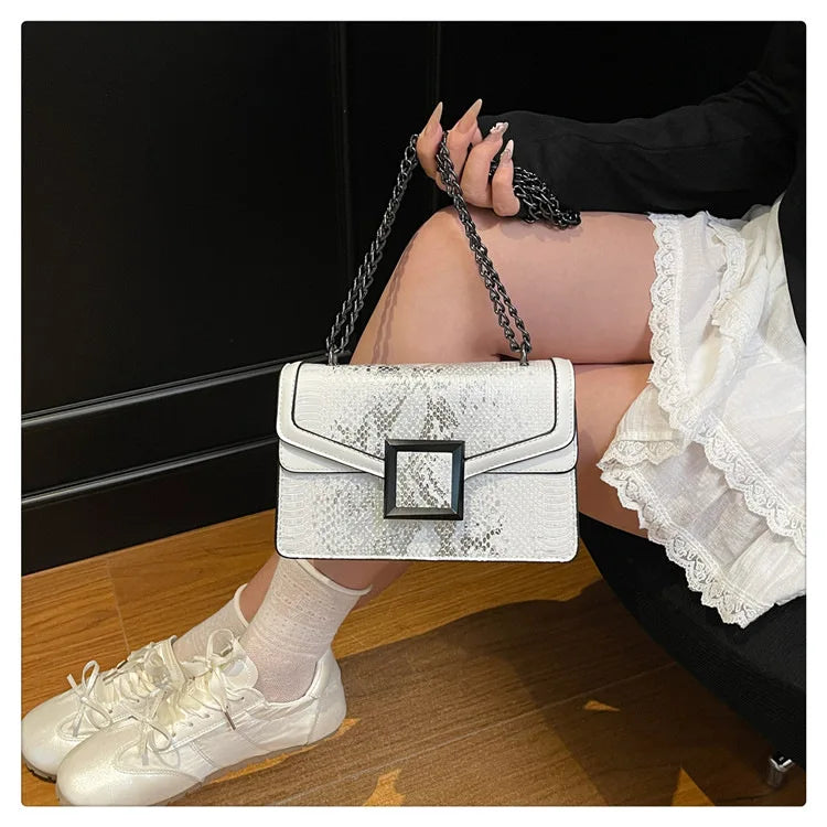 Sac à bandoulière simple pour femmes, style coréen, à la mode, design de niche décontracté, chaîne polyvalente, exquis, style occidental