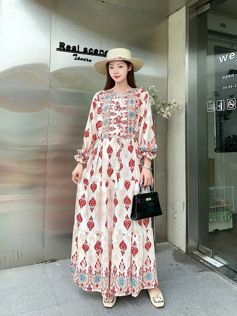 Loose-fitting bohemian cotton dress with floral print, long sleeves, plus size, maternity maxi dress for pregnant women and expectant mothers