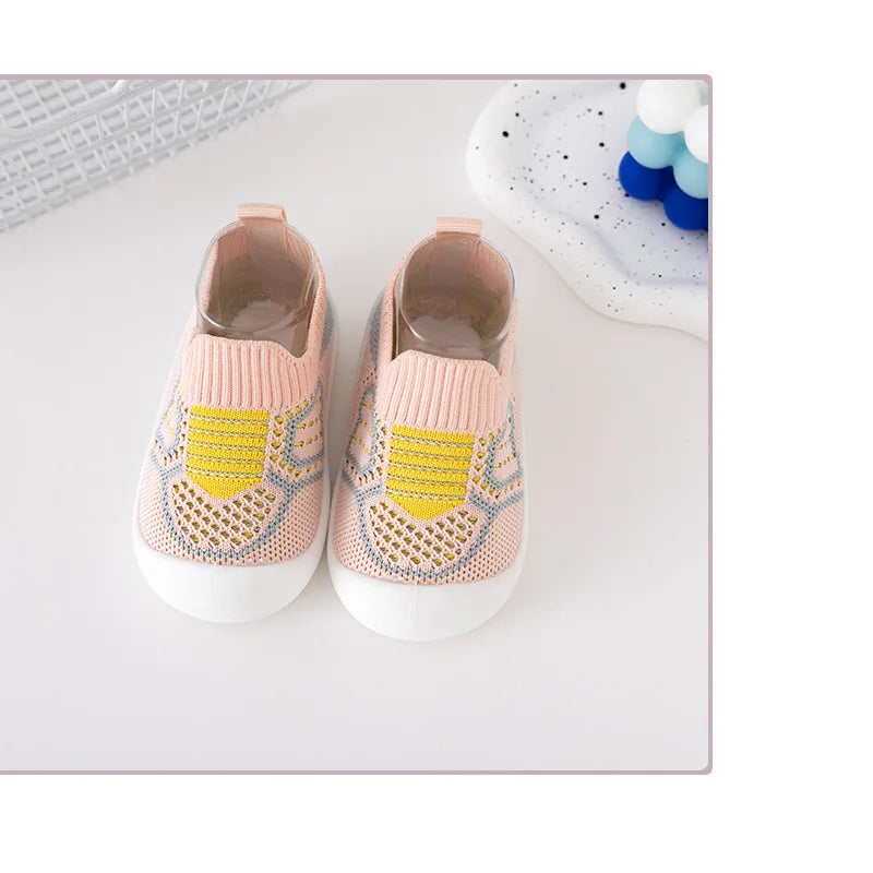Nouvelles chaussures pour enfants en bas âge frappé printemps et automne décontracté polyvalent bébé chaussures semelle souple coup
