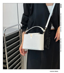 Sac fourre-tout de luxe pour femmes, sac seau élégant en cuir Pu en forme de V Chic, sac à main à couverture supérieure pour femmes, sac à bandoulière pour femme