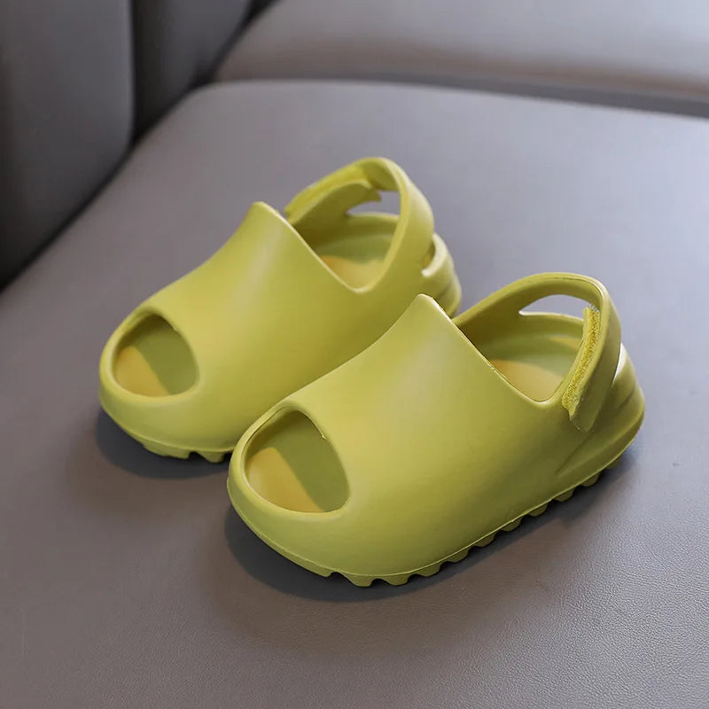 Pantoufles d'été pour enfants, vente en gros, chaussures de plage, commerce extérieur, chaussures trouées pour petits enfants, chaussures pour bébés