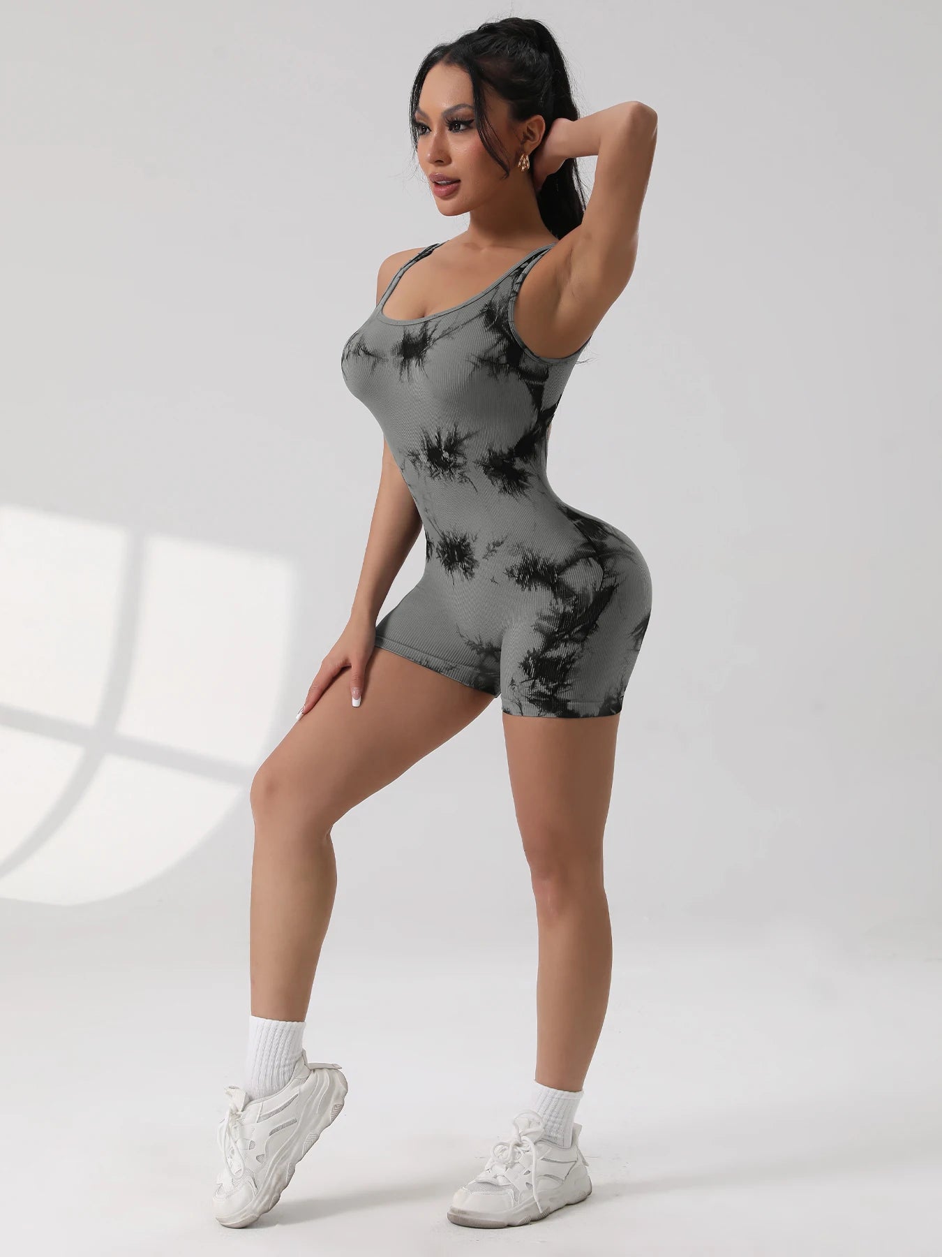 Women's backless yoga jumpsuit, tummy control, U-neck, sleeveless, seamless sports jumpsuit, mesh, stretchy, no bust pads
