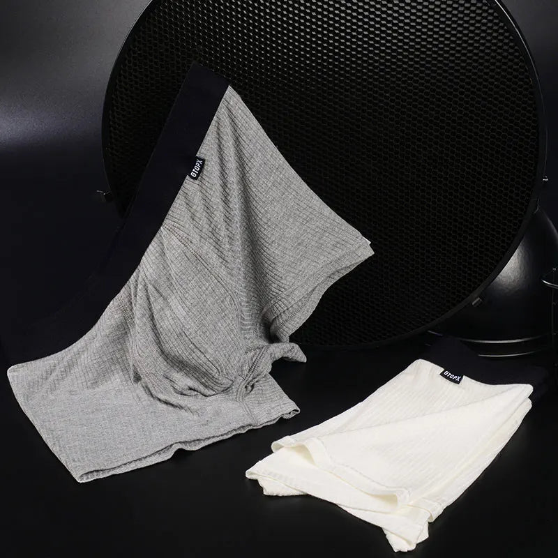 Men's underwear, boxer shorts, sexy men's briefs. Men's underwear is stylish, breathable, and comfortable.