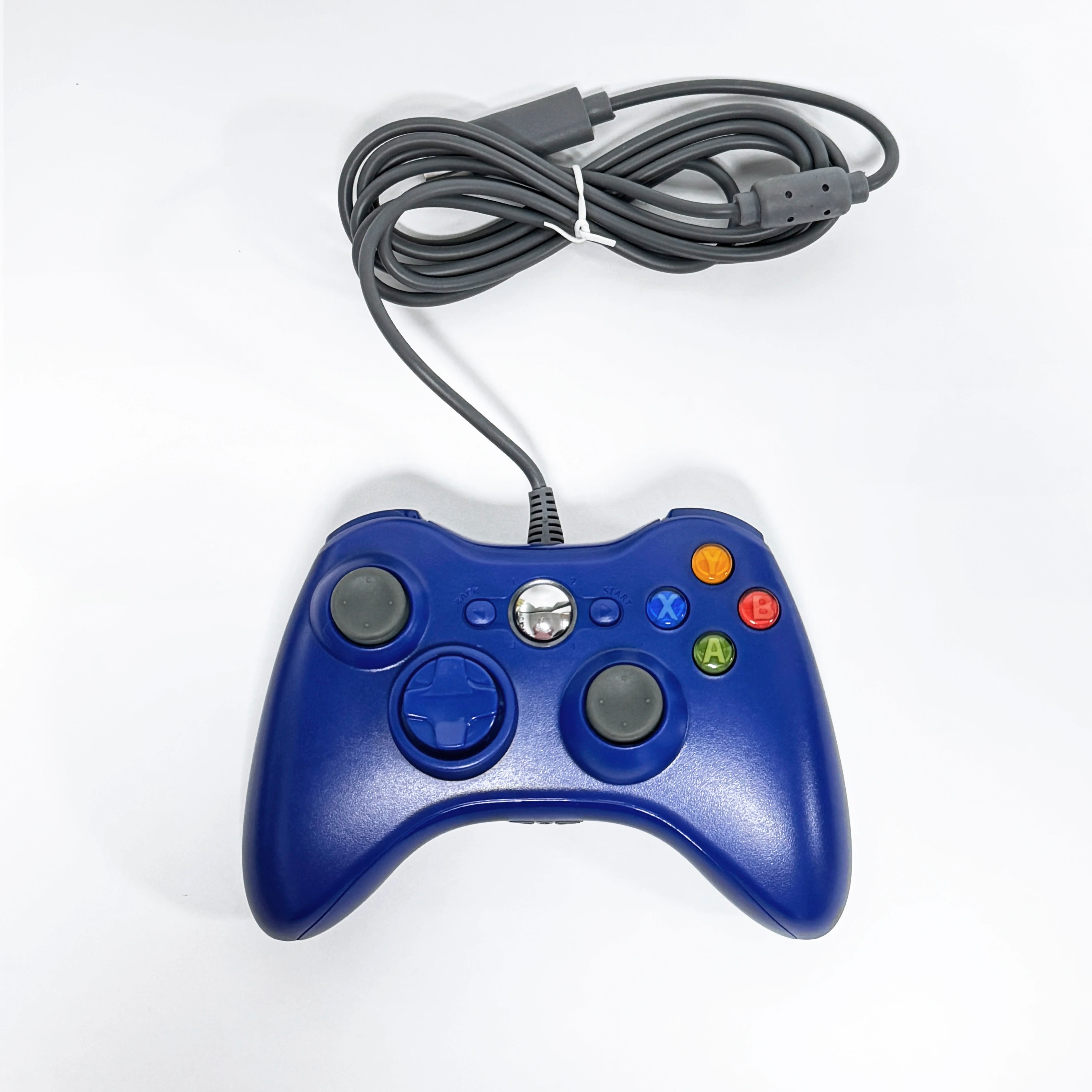 Le contrôleur de jeu filaire 360 prend en charge Xbox 360 et Windows 7/8/10, avec moteur intégré, plusieurs couleurs au choix