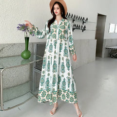 Loose-fitting bohemian cotton dress with floral print, long sleeves, plus size, maternity maxi dress for pregnant women and expectant mothers