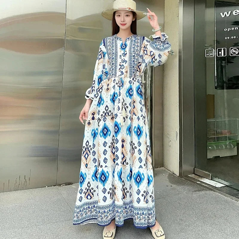 Loose-fitting bohemian cotton dress with floral print, long sleeves, plus size, maternity maxi dress for pregnant women and expectant mothers