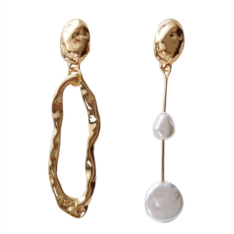 Boucles d'oreilles asymétriques élégantes, perles d'eau douce métalliques, longues et exagérées, bijoux de fête pour dames et filles, cadeaux, nouveau