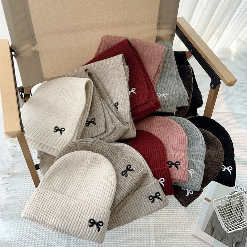 Écharpes coréennes avec nœud brodé pour enfants, bonnet doux pour enfants, chapeau épais pour filles et garçons, casquette chaude imbibée d'hiver, chapeaux mignons, 2 pièces