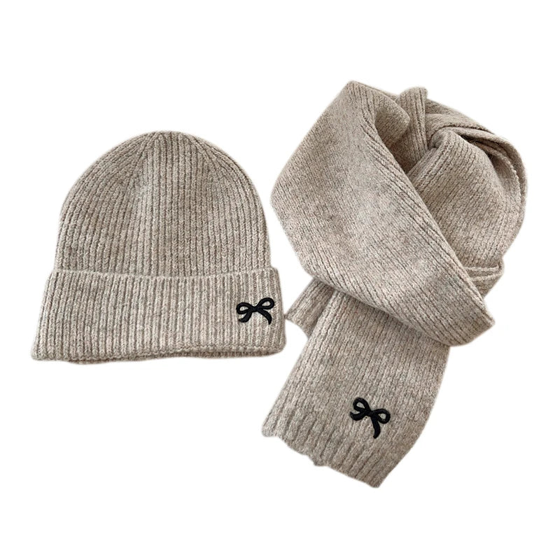 Écharpes coréennes avec nœud brodé pour enfants, bonnet doux pour enfants, chapeau épais pour filles et garçons, casquette chaude imbibée d'hiver, chapeaux mignons, 2 pièces