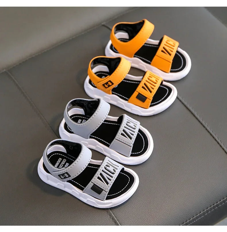 Sandales pour enfants étudiants chaussures antidérapantes simples généreux garçons filles sandales porter et hors facile fond souple enfants chaussures décontractées