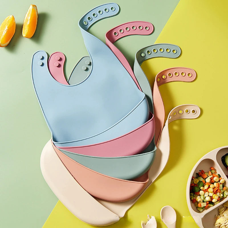 Bavoirs imperméables en Silicone pour bébés, couleur unie, réglage à 6 vitesses, poche de salive, tissus à roter pour enfants, accessoires pour nouveau-nés