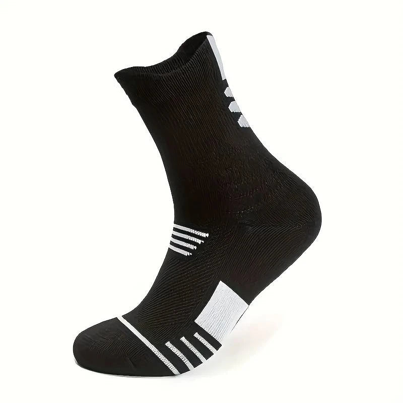 3 pairs of men's comfortable cushioned athletic socks for outdoor sports
