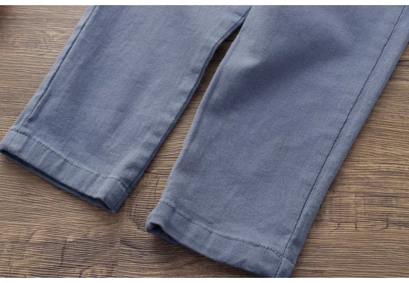 Boys' cartoon embroidered jeans, versatile short-legged haren pants, casual trousers, stylish children's trousers, new summer collection