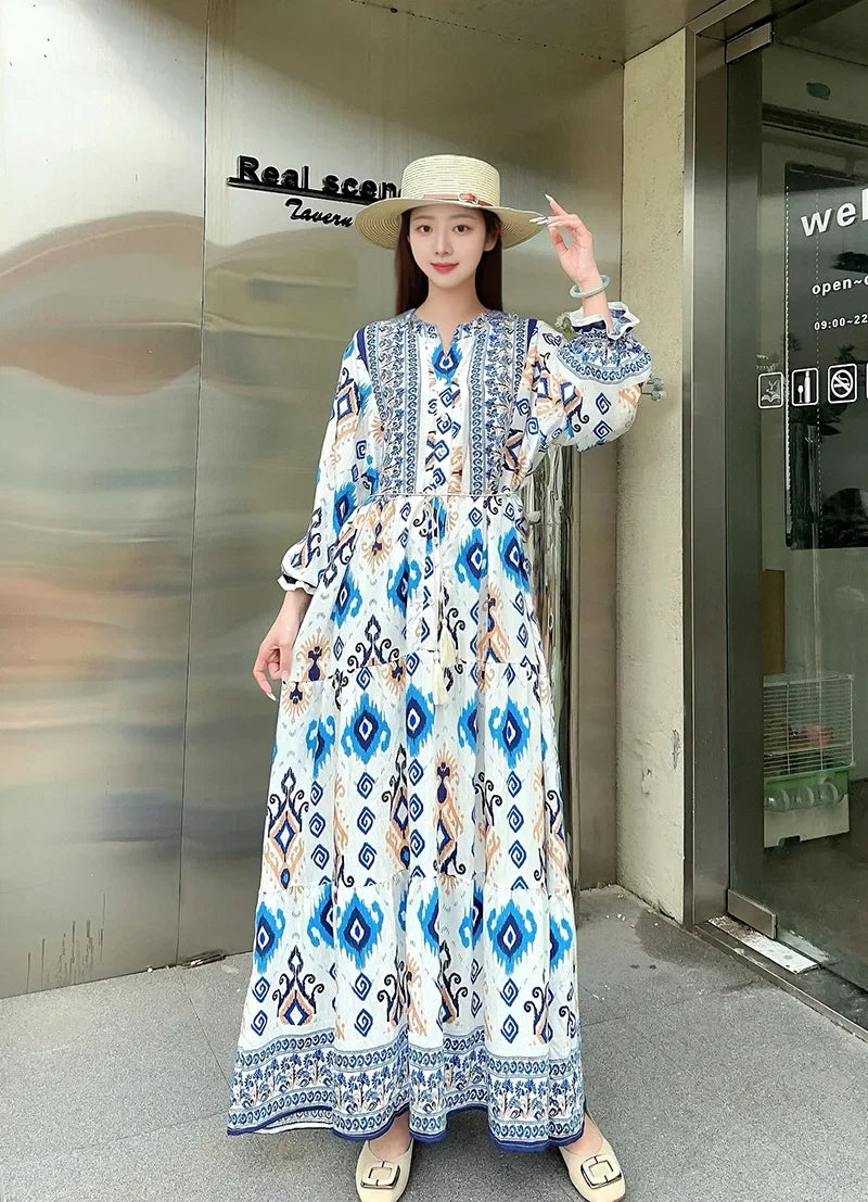Loose-fitting bohemian cotton dress with floral print, long sleeves, plus size, maternity maxi dress for pregnant women and expectant mothers
