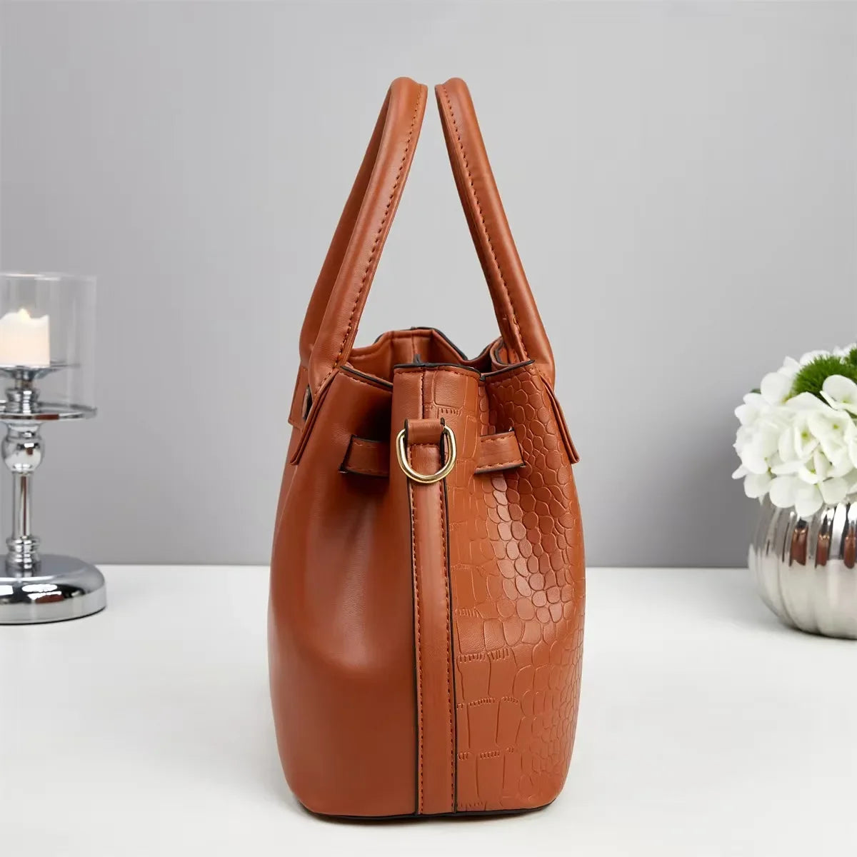 Sac à main luxueux en cuir pour femmes, nouveau sac à main mi-vie, fermeture à glissière souple, doublure en Polyester, Style neutre minimaliste, cadeau