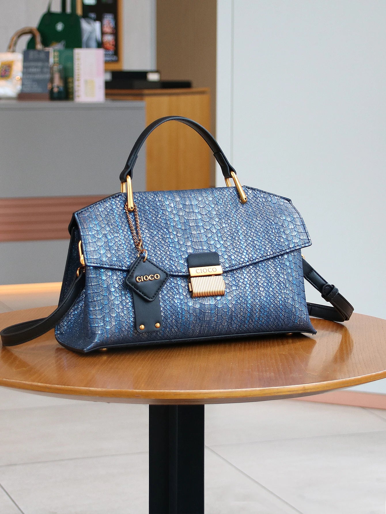 2025 nouveau rétro bleu en forme de serpent sac à main de haute qualité mode luxe sac à main léger grande capacité une épaule messen