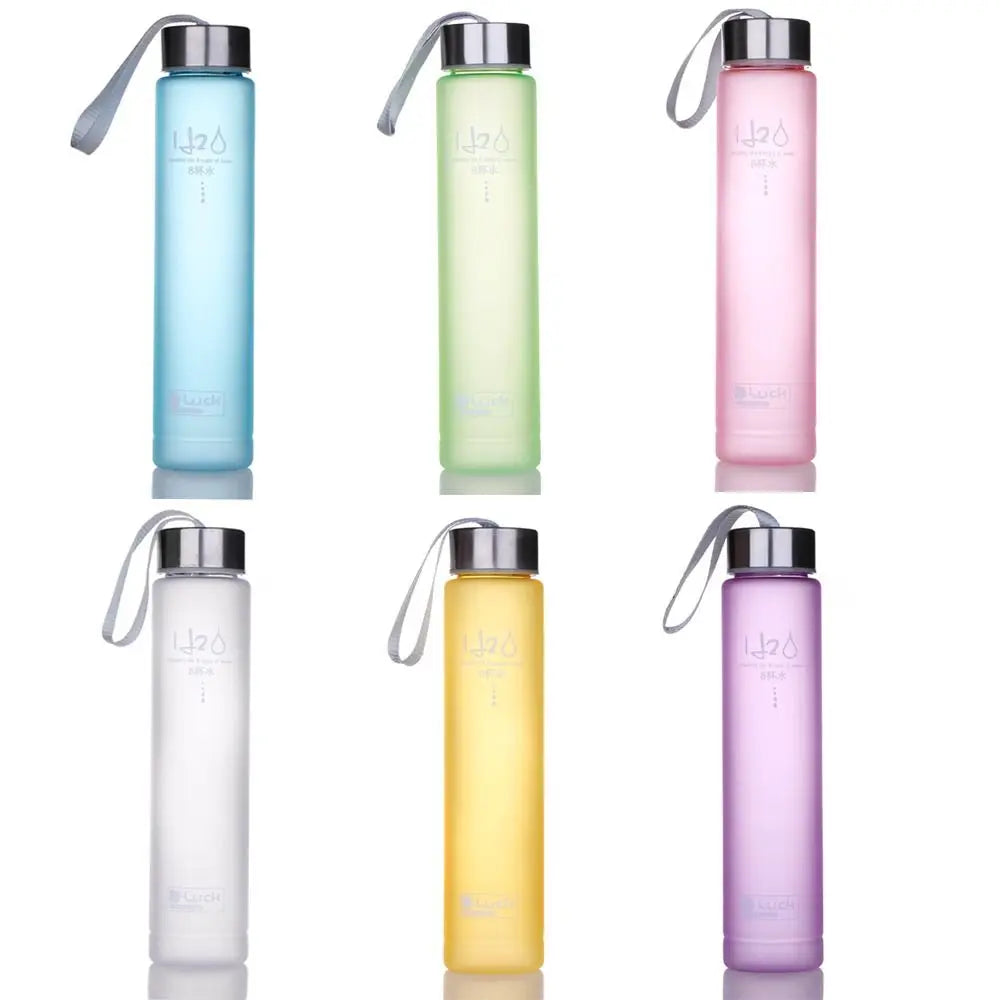 Bouteille d'eau conviviale rée en plastique pour filles et garçons, bouilloire de sport portable et étanche, 280ml