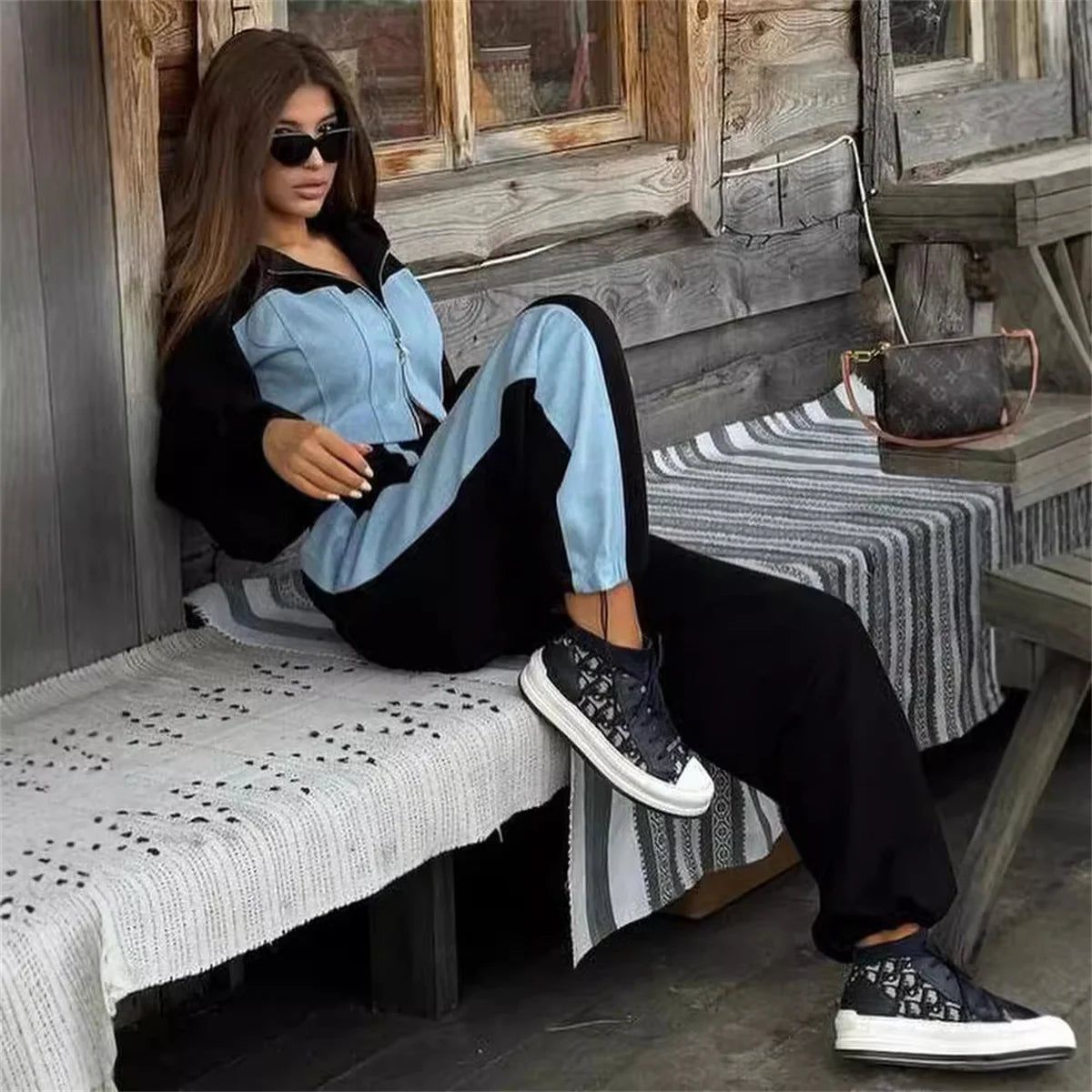Ensemble 2 pièces en denim patchwork pour femmes, tenue décontractée, sweats à capuche minces, haut court, pantalon de survêtement à jambes larges, streetwear imbibé, survêtements à la mode