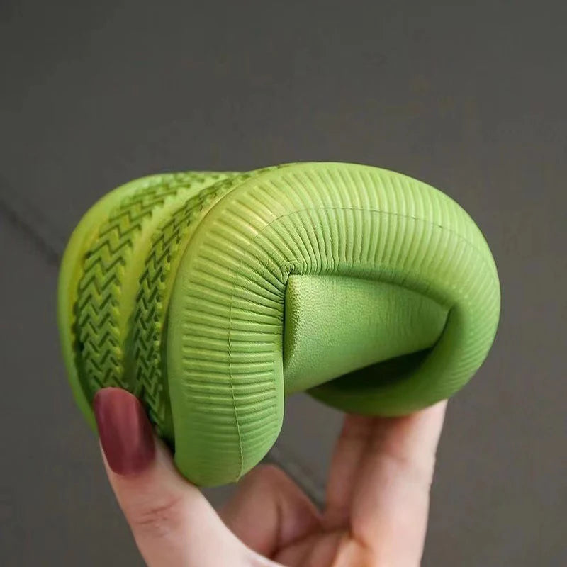 Pantoufles de salle de bain pour enfants, couleur unie, antidérapantes, semelle souple, pantoufles d'été pour garçons et filles de 4 à 10 ans, pantoufles de maison mignonnes