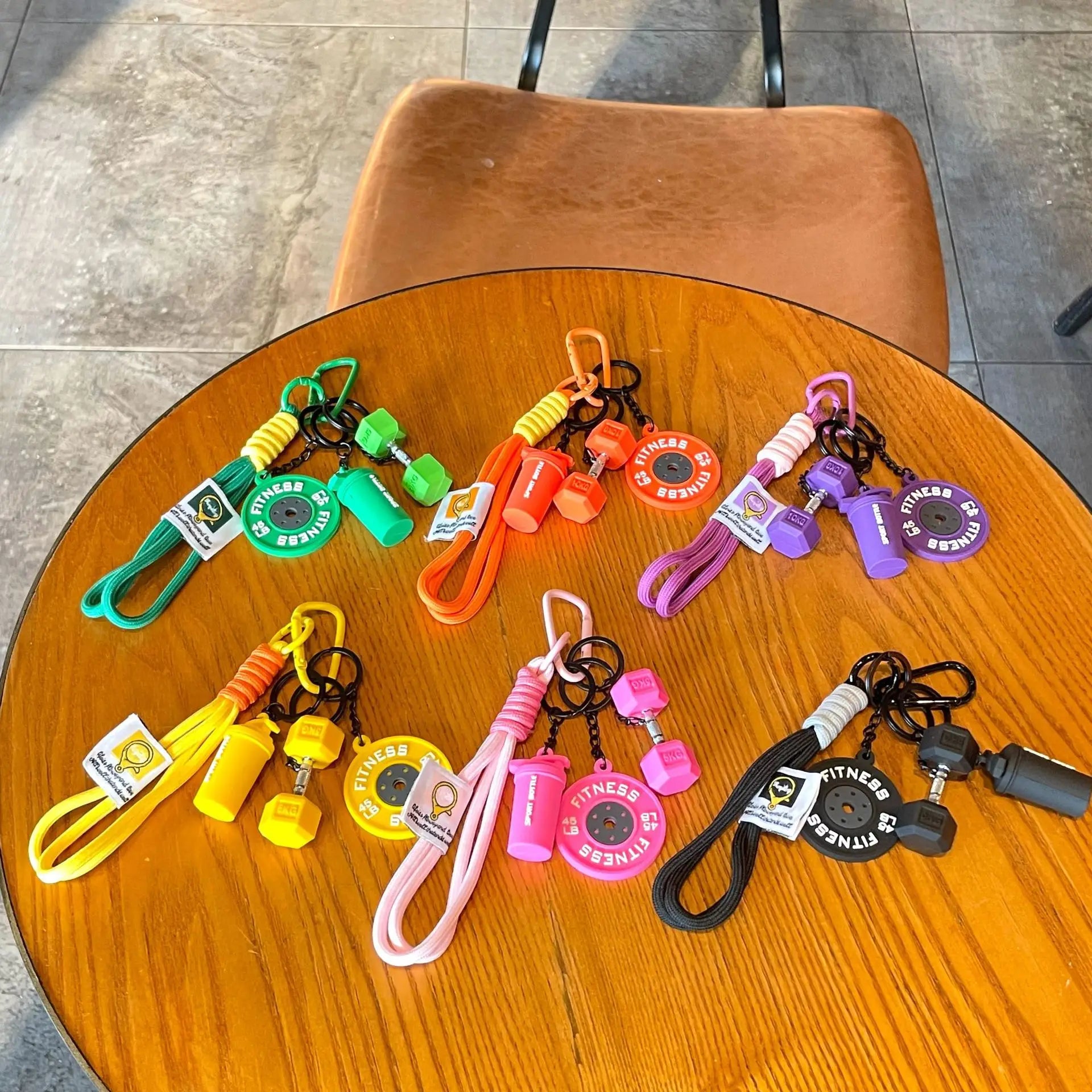 Porte-clés plaques d'haltères détachables, tasses d'eau, Simulation d'haltères, pendentif créatif de la série Dopamine Fitness