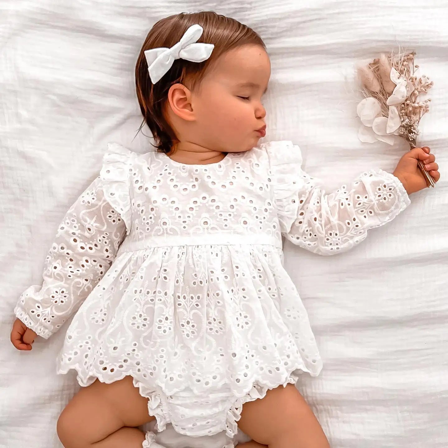 Ensemble de vêtements pour bébés filles de 0 à 24 mois, couleur unie, col rond, t-shirt à manches longues et short élastique à volants décontracté