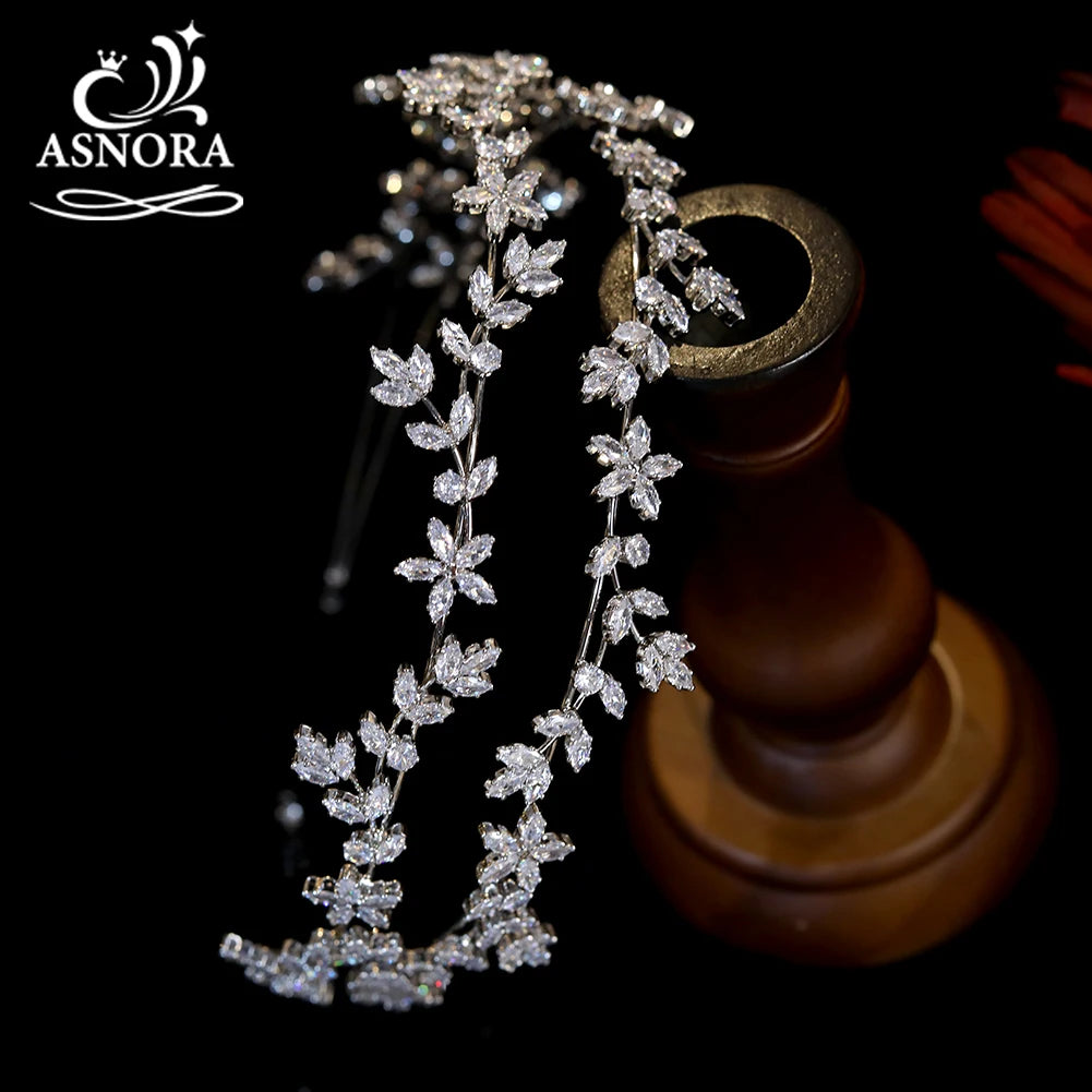 Diadème de mariage en cristal, bande de sauna du cuir chevelu, couronne CZ, accessoires pour cheveux, bijoux de demoiselle d'honneur, pièces de sauna pour femmes, 2024
