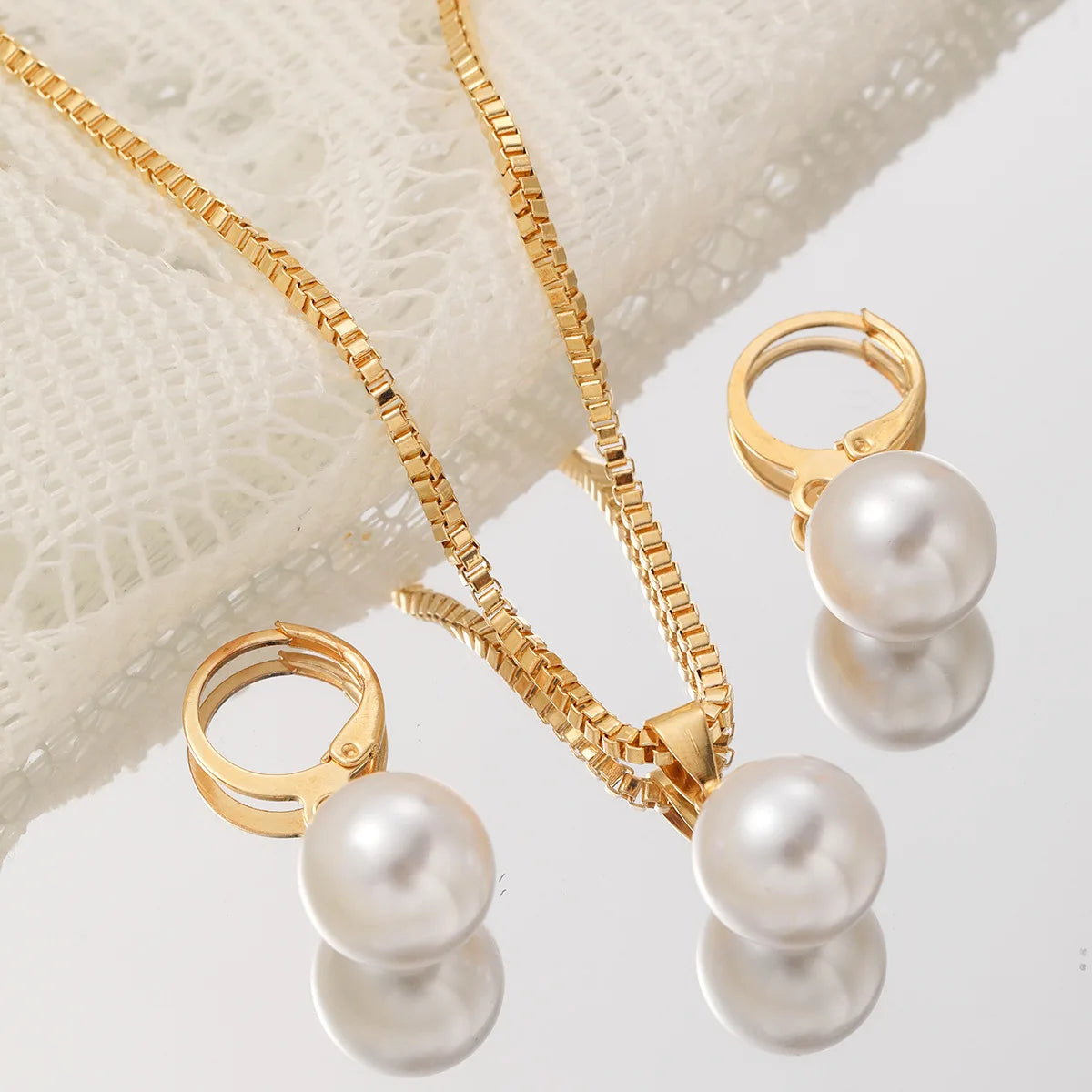 Ensemble de bijoux en perles pour femmes, boucles d'oreilles pendantes, pendentif, collier, Simple, délicat, tenue quotidienne, accessoires de fête