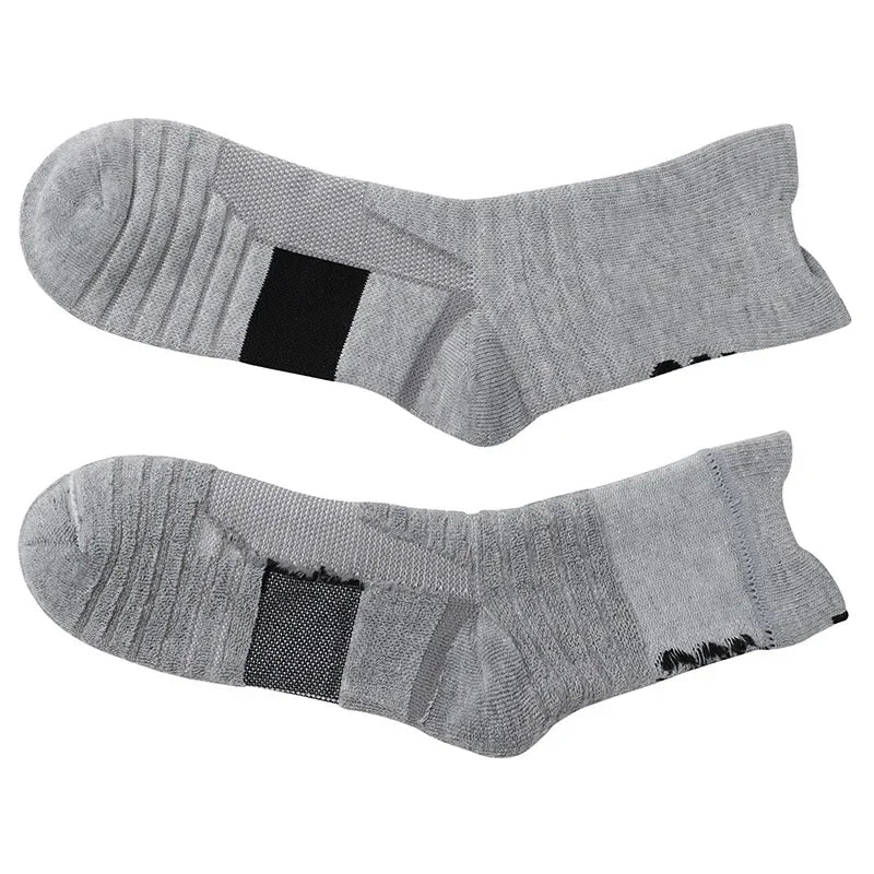 1/3 pairs of men's non-slip football socks, cotton socks, short and long tube, breathable and deodorizing sports socks, sizes 39-45