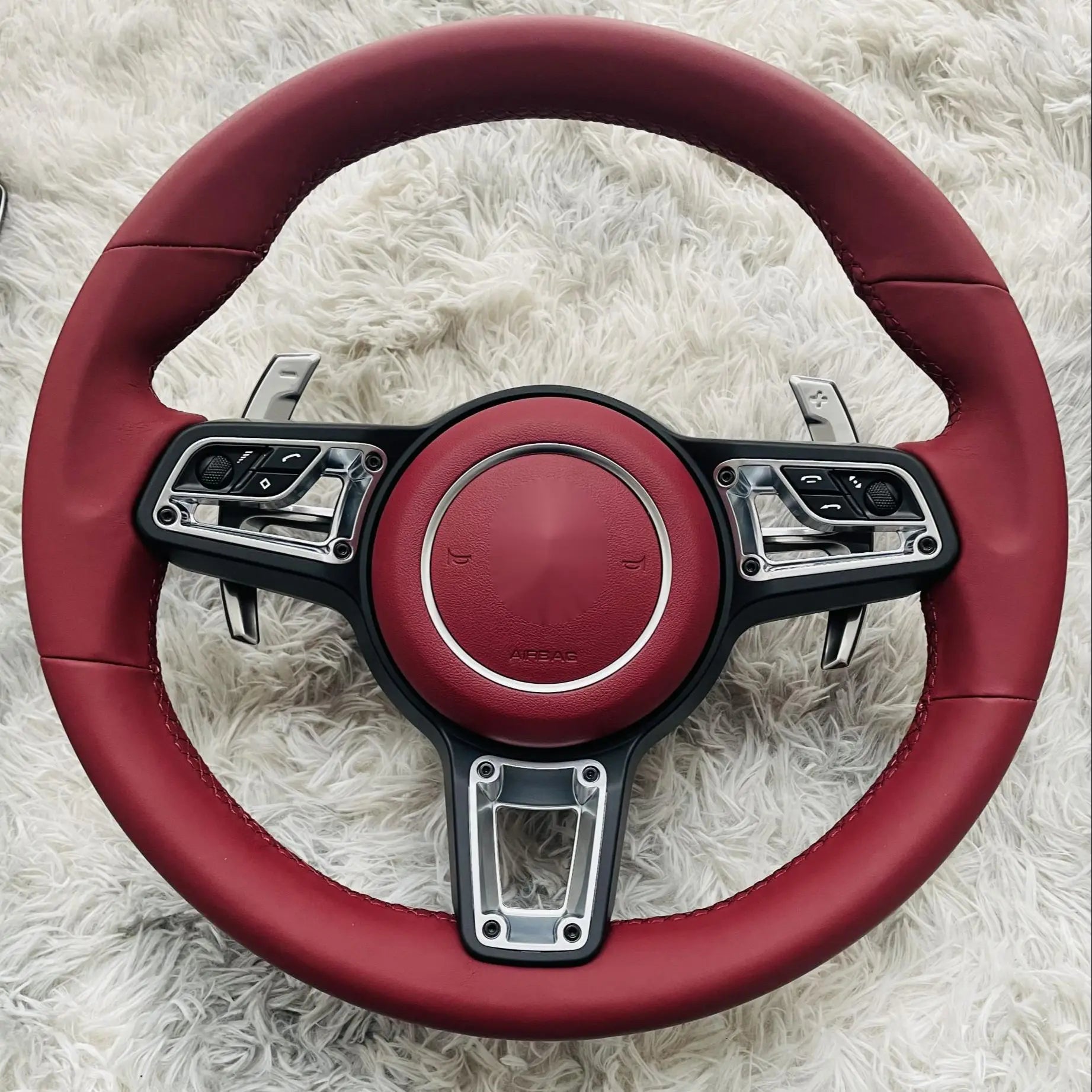 Embroidered steering wheel for Porsche Macan, New Collection, Panamera Taycan 718 Cayman 991 992 911 911.2 Carrera GT2 GT2RS GT3 GT3RS GT3 RS GT4