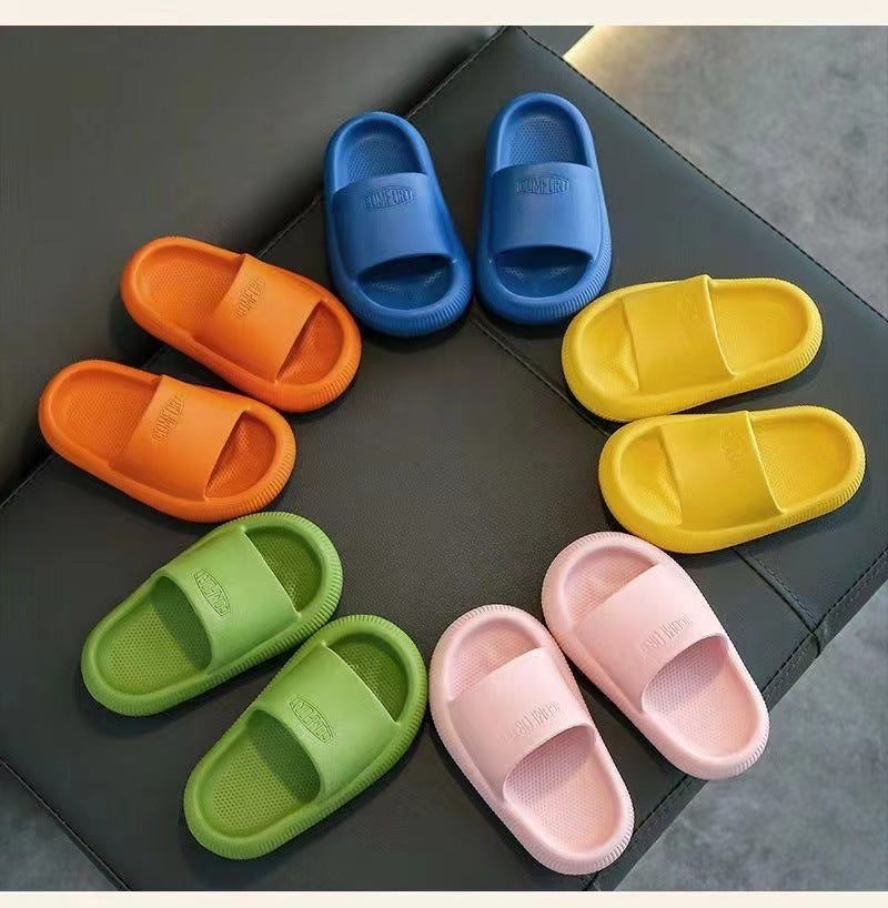 Pantoufles de salle de bain pour enfants, couleur unie, antidérapantes, semelle souple, pantoufles d'été pour garçons et filles de 4 à 10 ans, pantoufles de maison mignonnes