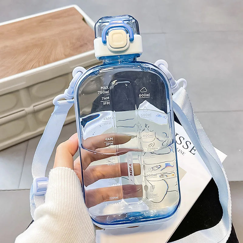 Bouteille d'Eau en Plastique de 750ml avec Sangle, Portable, Écologique, Créative, Durable, pour dehors en Plein Air