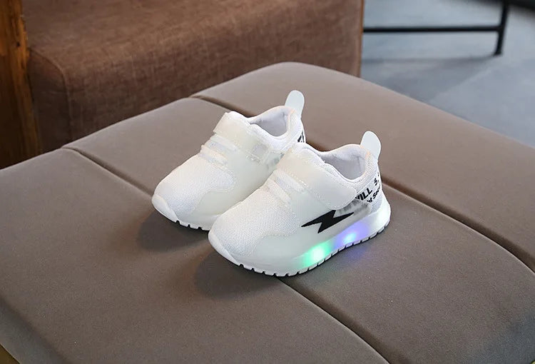 Chaussures lumineuses pour enfants garçons et filles baskets en maille légère brillante baskets lumineuses pour petits enfants chaussures lumineuses LED pour enfants