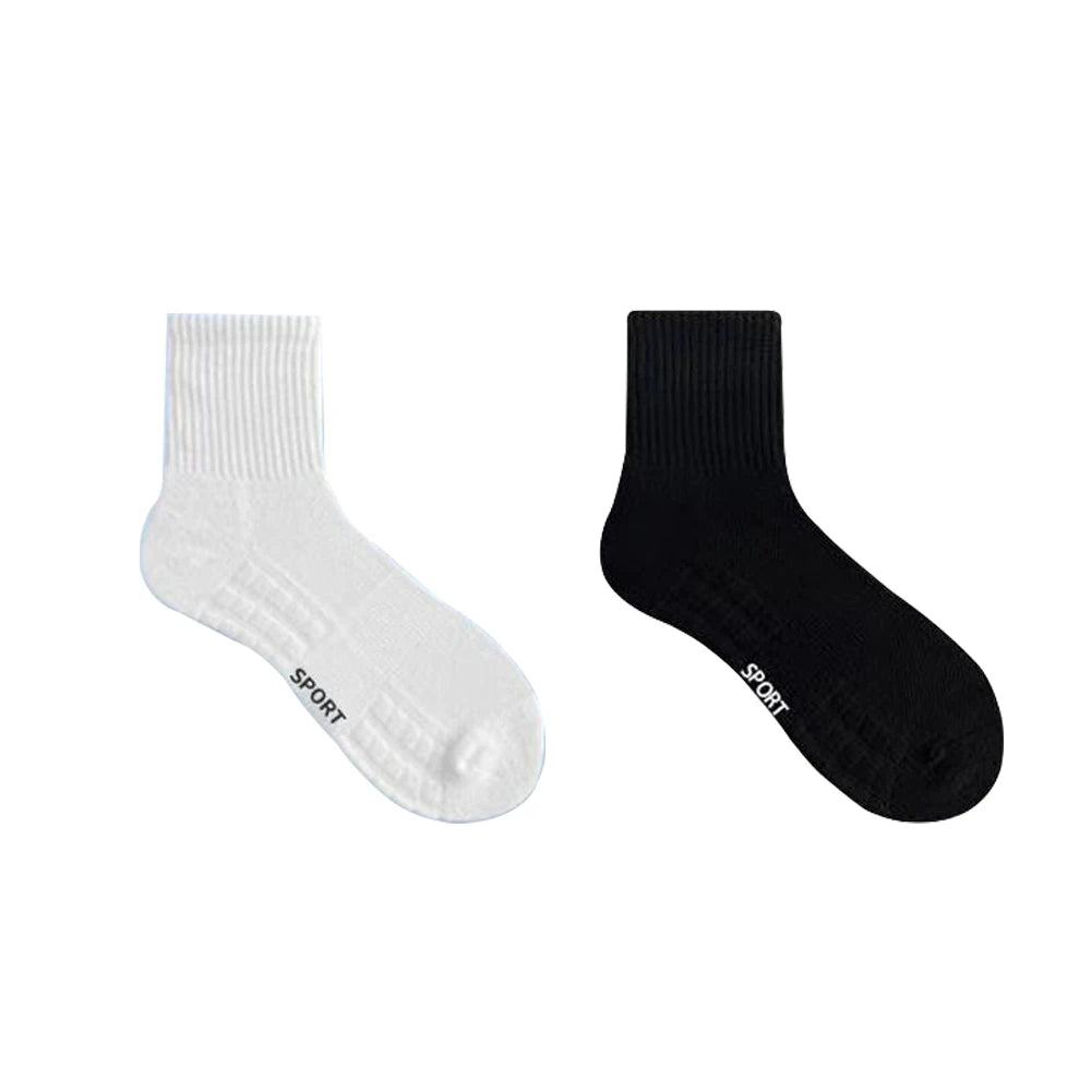 3 pairs of mid-calf sports socks with towel soles for all seasons, solid color, deodorizing, sweat-absorbing and breathable; black mid-calf socks, shock-absorbing and heel-protecting.